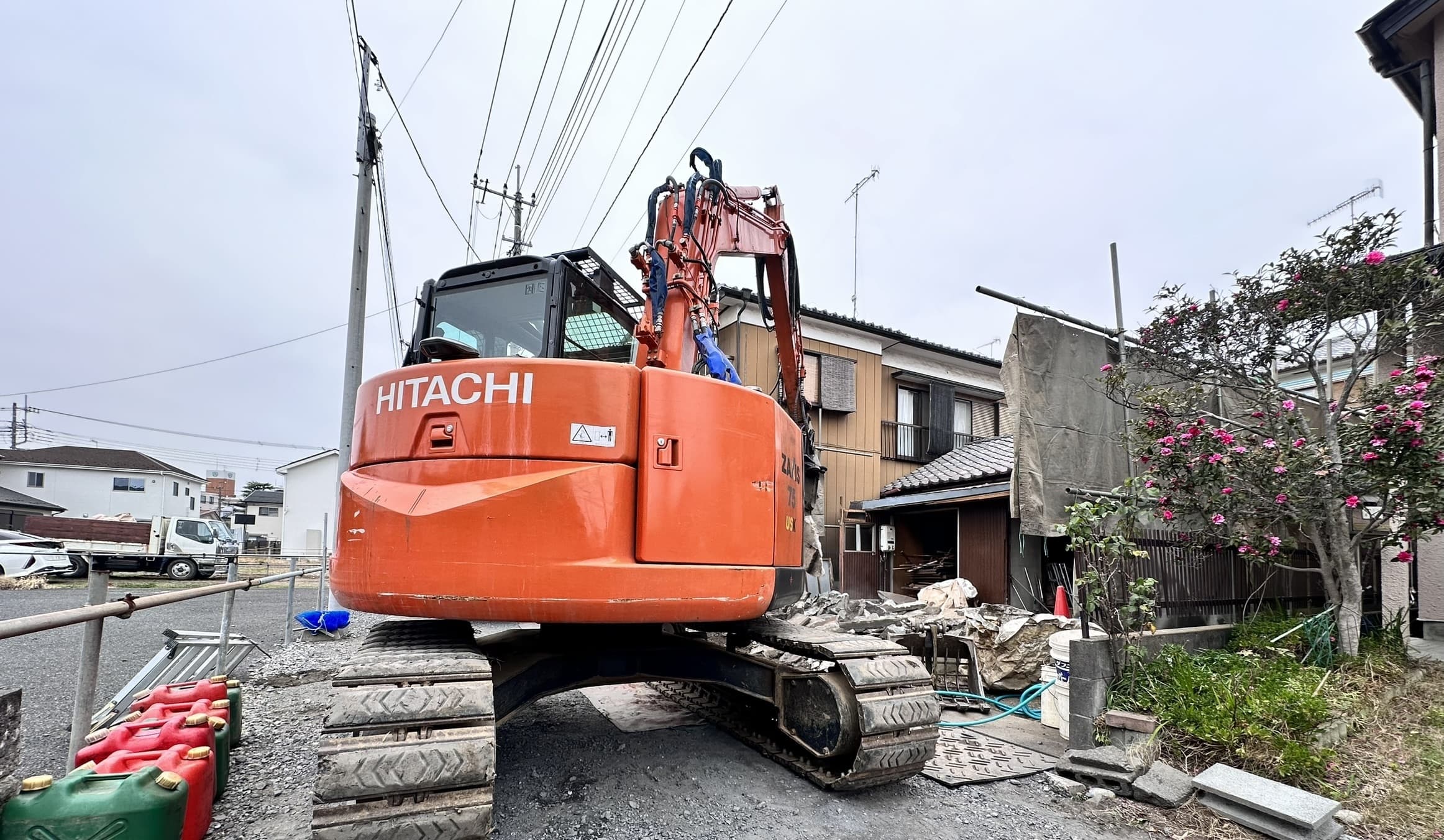 解体工事の施工風景